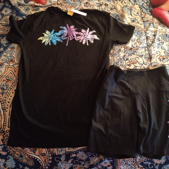 Small VS PINK outfit - Picture 2 of 4